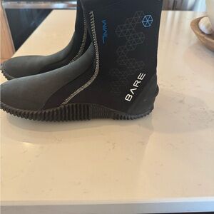 BARE Black and Blue Diving Boots 7mm